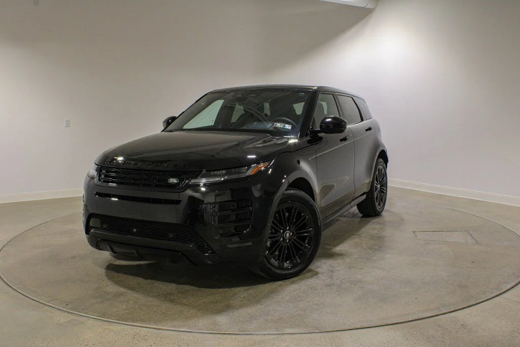 2025 Land Rover Range Rover Evoque Dynamic SE's photo