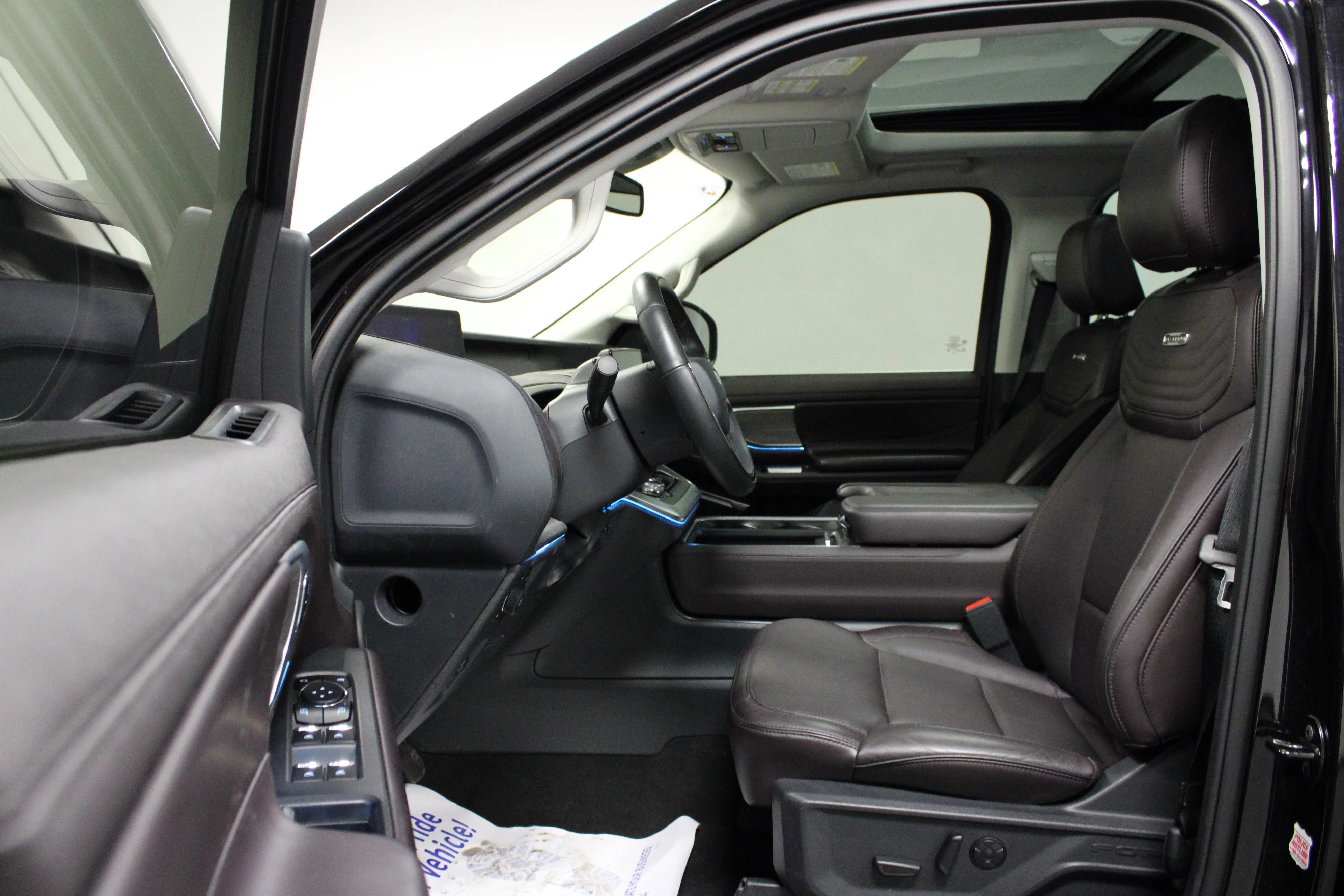 Used 2025 Agate Black Metallic Ford Platinum image 12