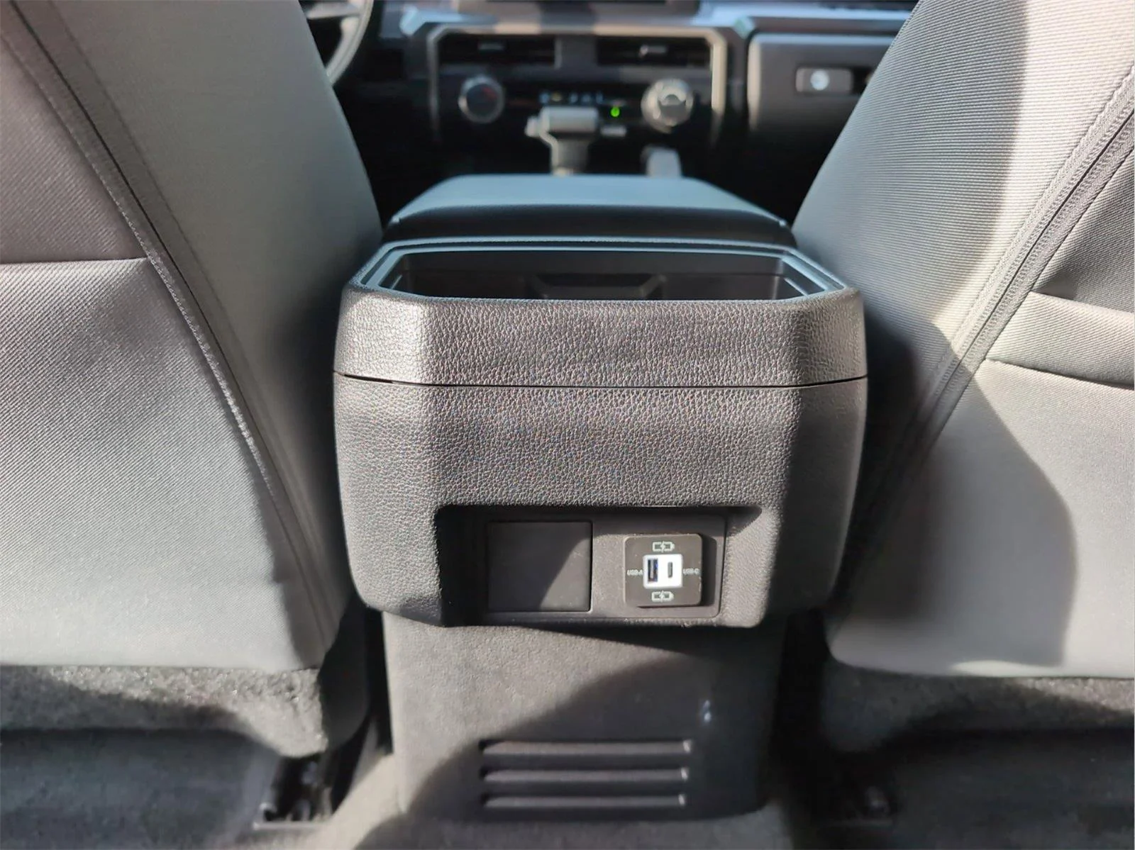 Used 2025 Underground Toyota SR5 image 29