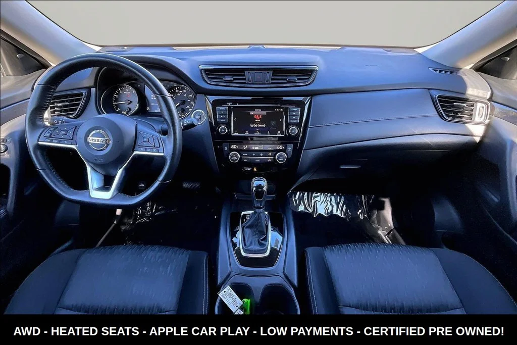 Used 2019 White Nissan SV image 7