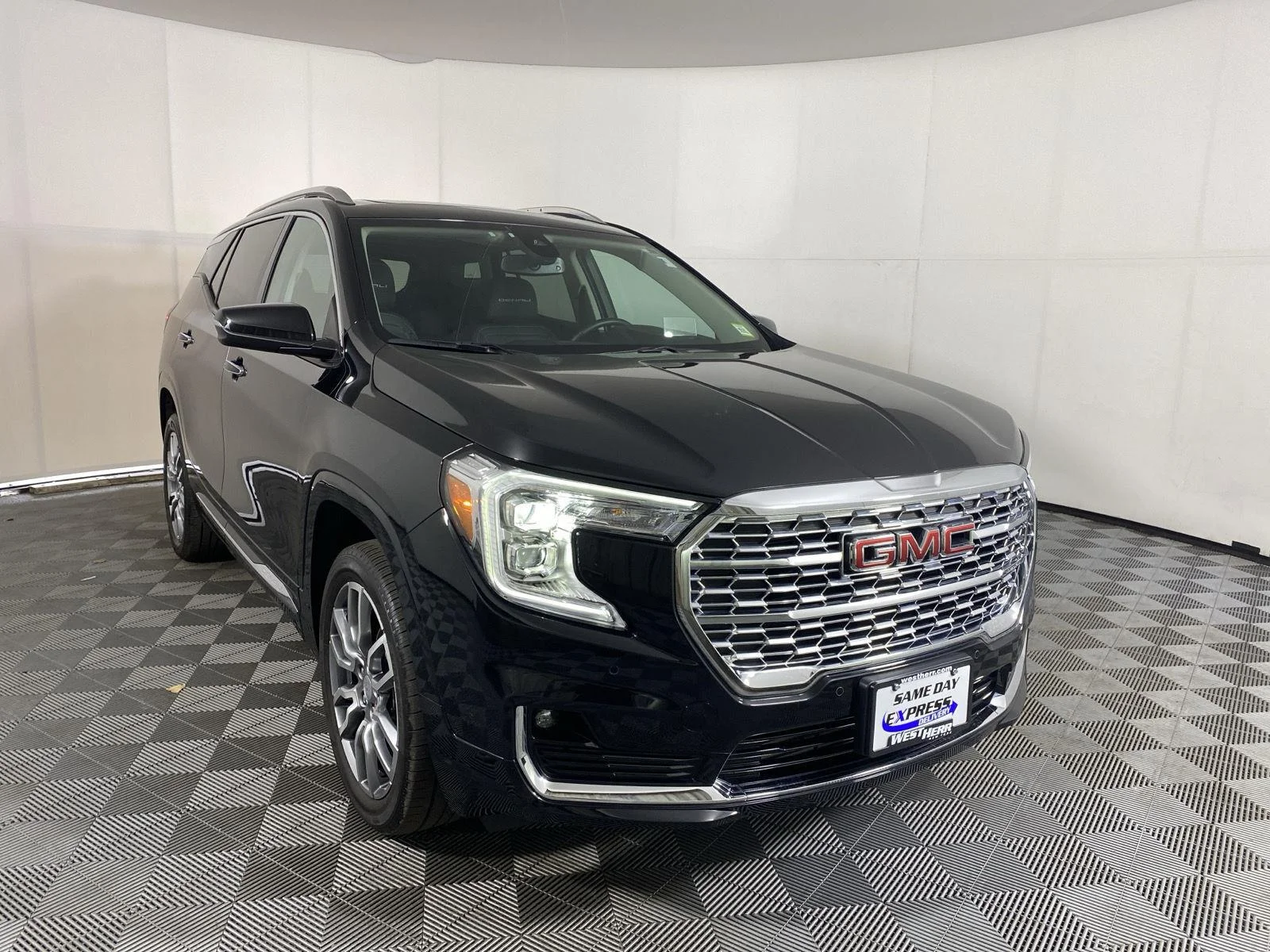 Used 2024 Ebony Twilight Metallic GMC Denali image 19