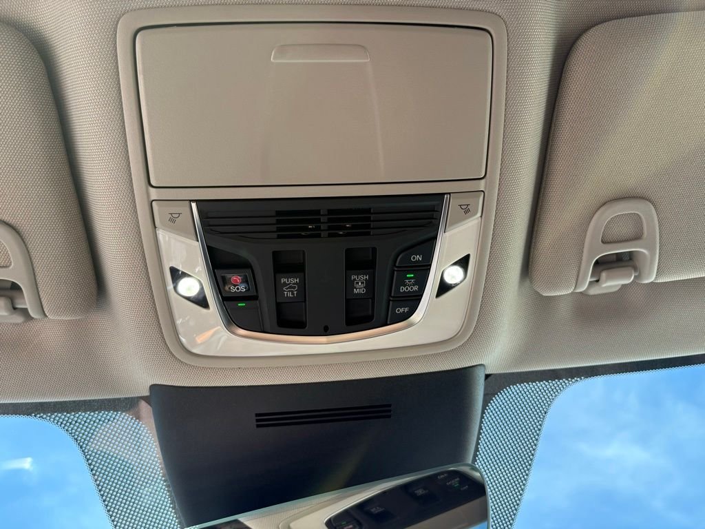 New 2026 Liquid Carbon Metallic Acura Technology Package image 21