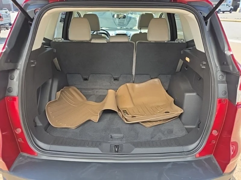 Used 2014 Red Ford SE image 10