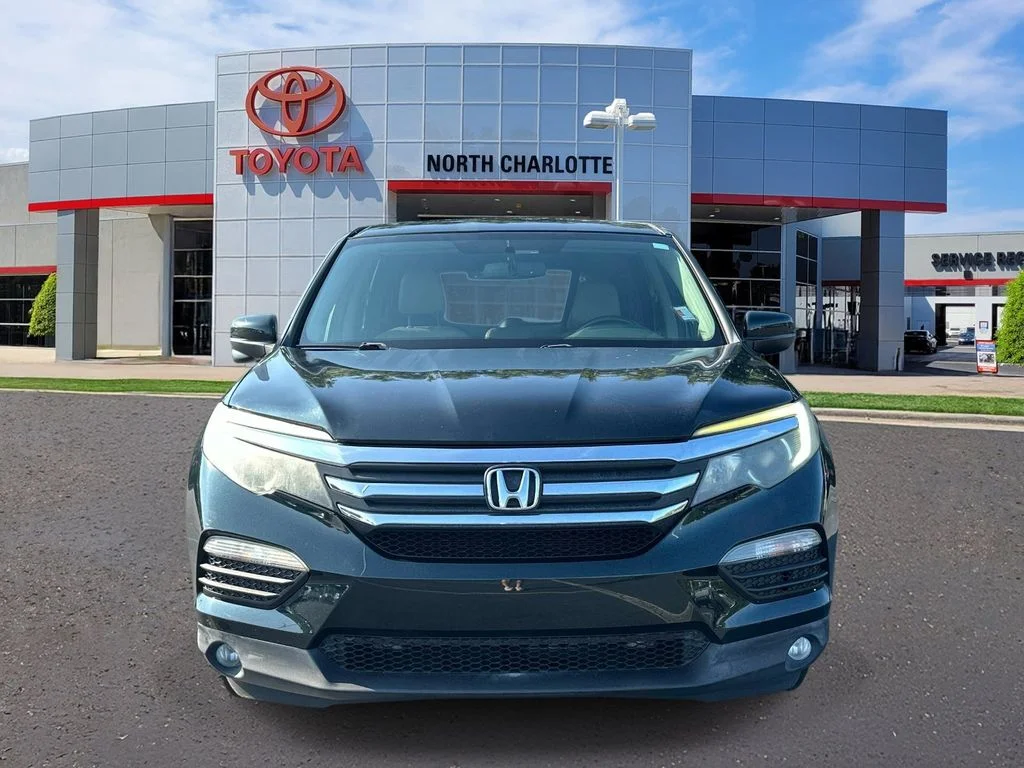 Used 2016  Honda EX-L image 2