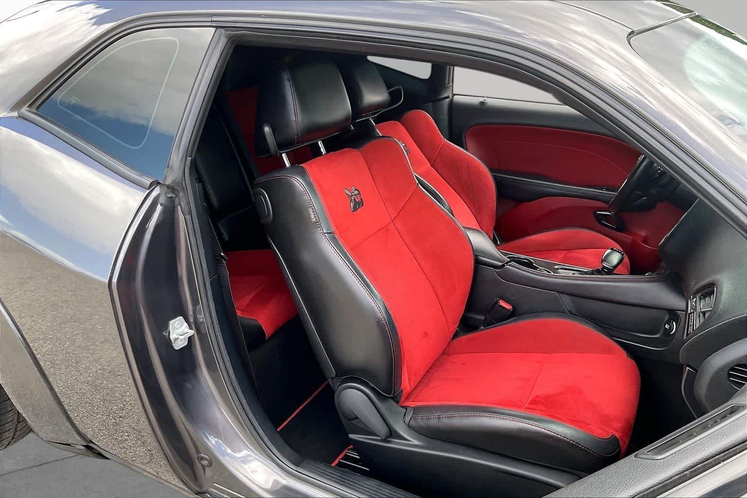 Used 2019 Granite Pearlcoat Dodge R/T Scat Pack image 9