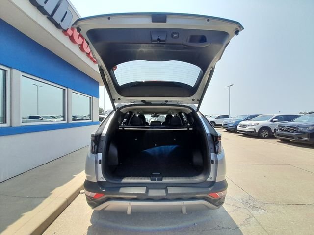 Used 2022 Silver Hyundai Limited image 55