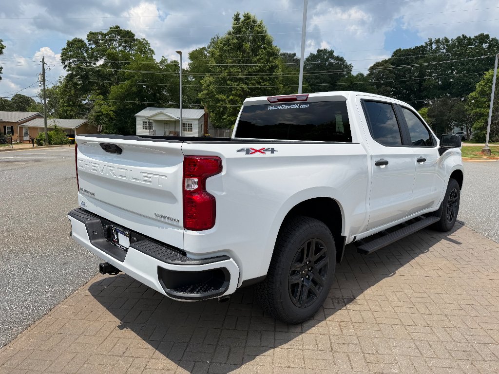 New 2026 Summit White Chevrolet Custom image 8