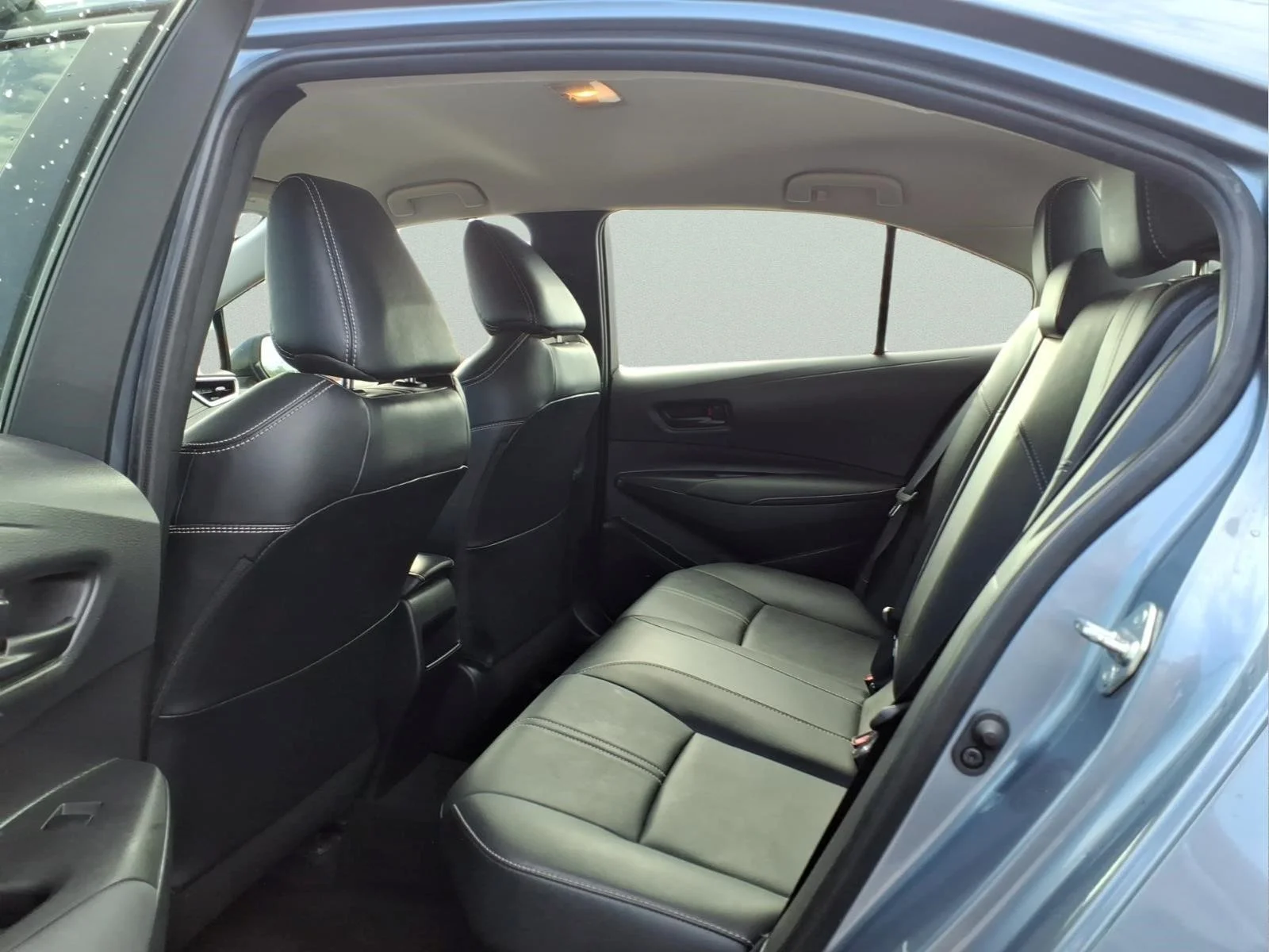 Certified Used 2022  Toyota LE image 11