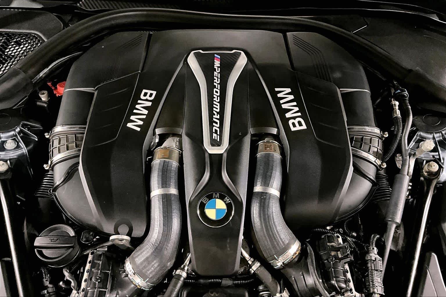Used 2018 Bluestone Metallic BMW M550i xDrive image 30