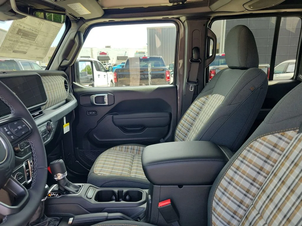 New 2026 Granite Crystal Metallic Clear-Coat Exterior Paint Jeep 85th Anniversary Edition image 9