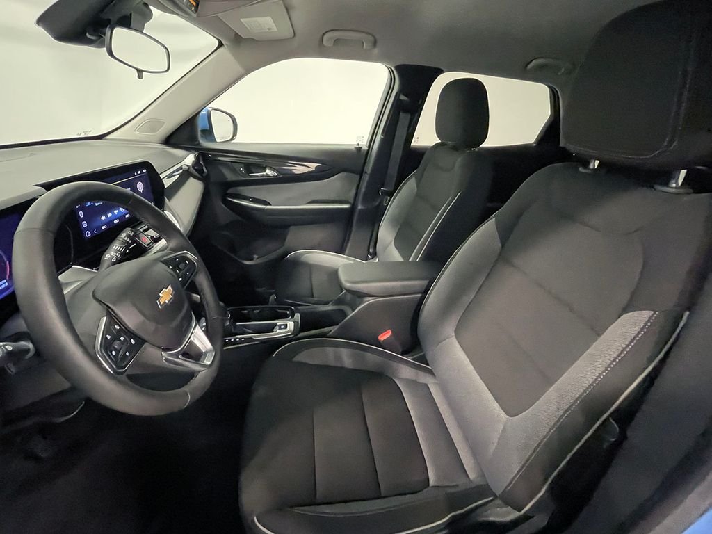 Used 2024 Blue Chevrolet LT image 3