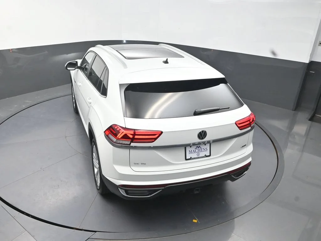 Used 2023 White Volkswagen 3.6L V6 SE w/Technology image 19