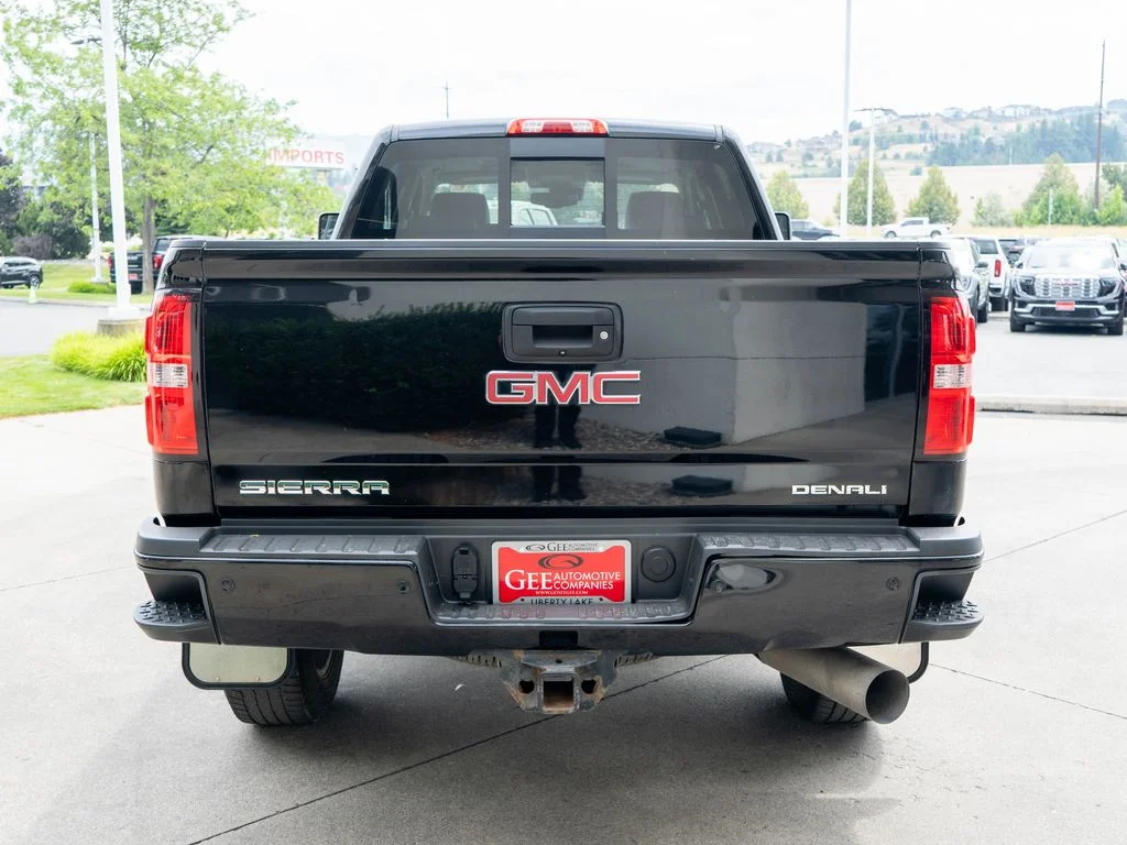 Used 2018 Black GMC Denali image 6