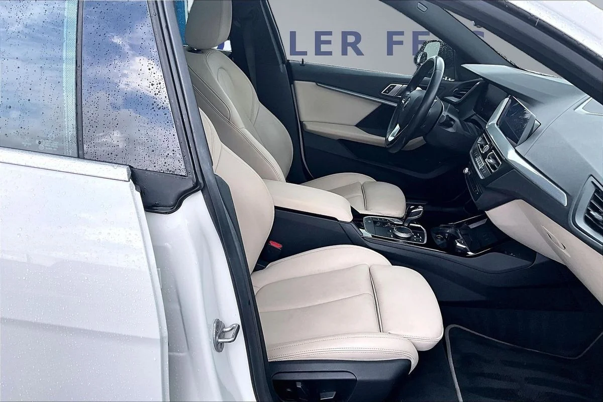 Used 2023  BMW i sDrive image 29