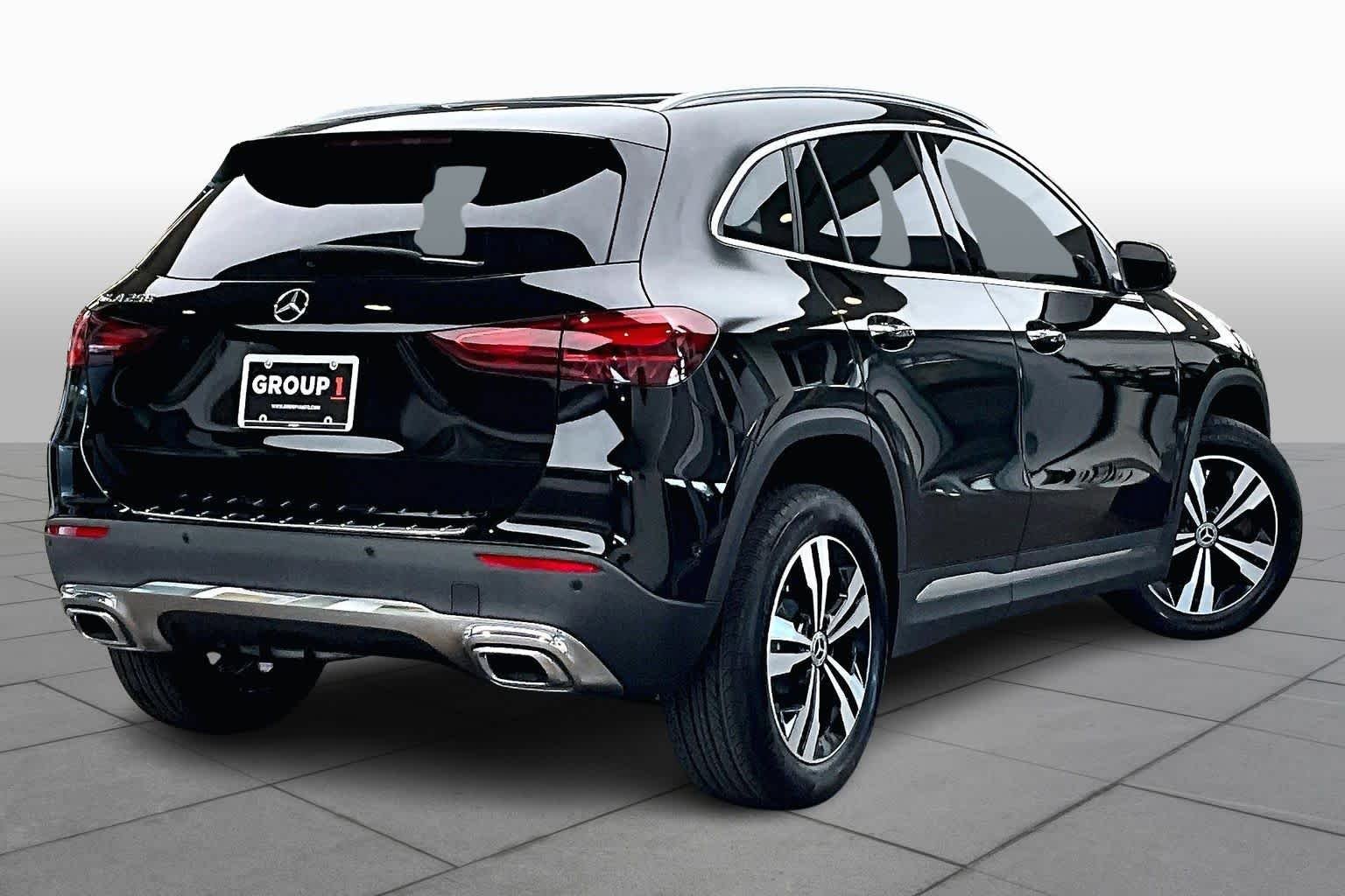 Used 2025 Night Black Mercedes-Benz GLA 250 image 24