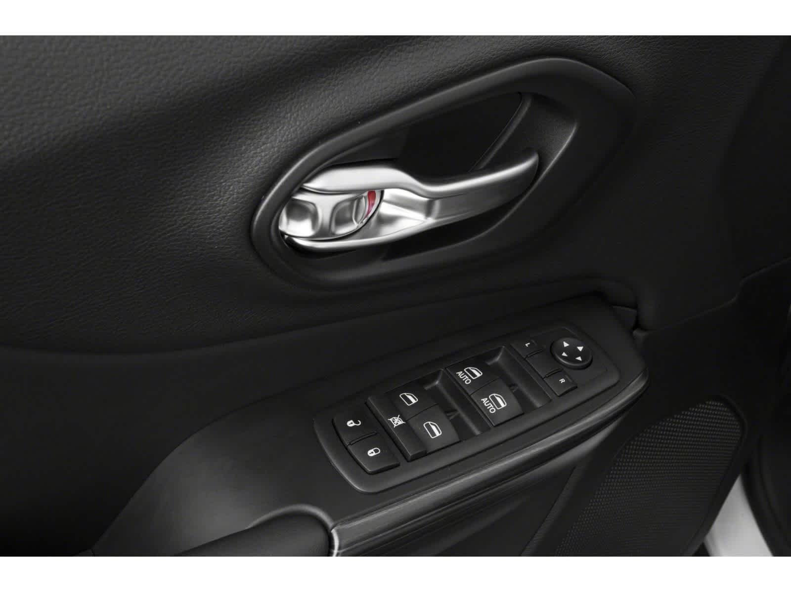 Used 2015 Granite Crystal Metallic Clearcoat Jeep Trailhawk image 14