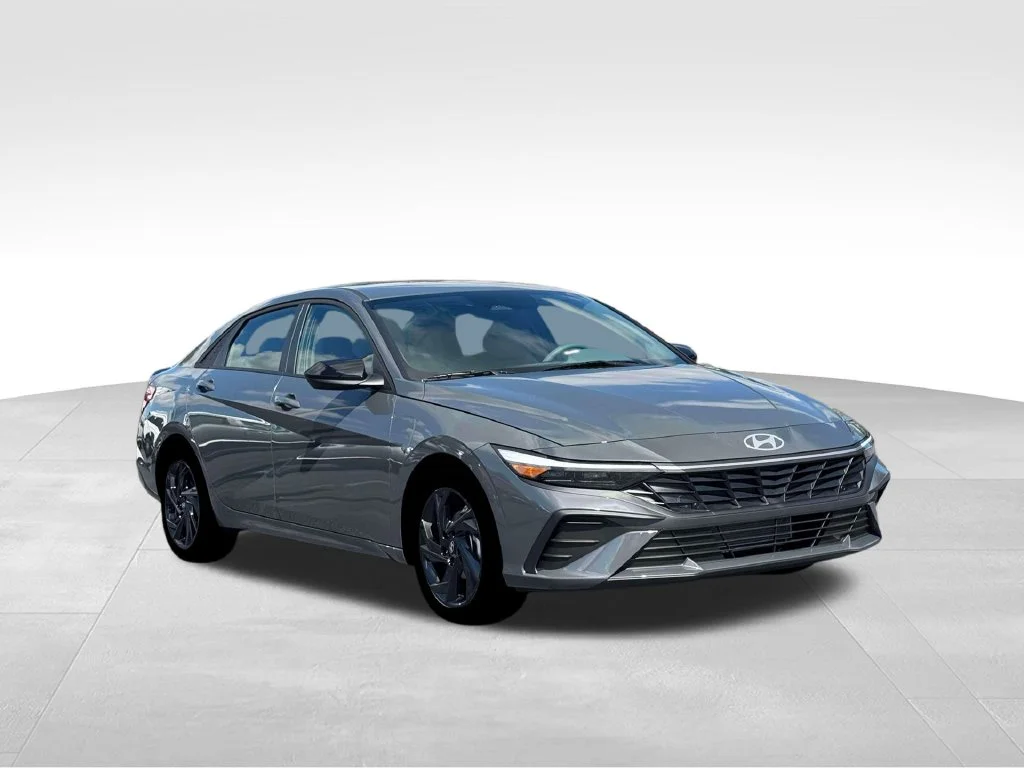 Used 2026 Gray Hyundai SEL Sport image 12