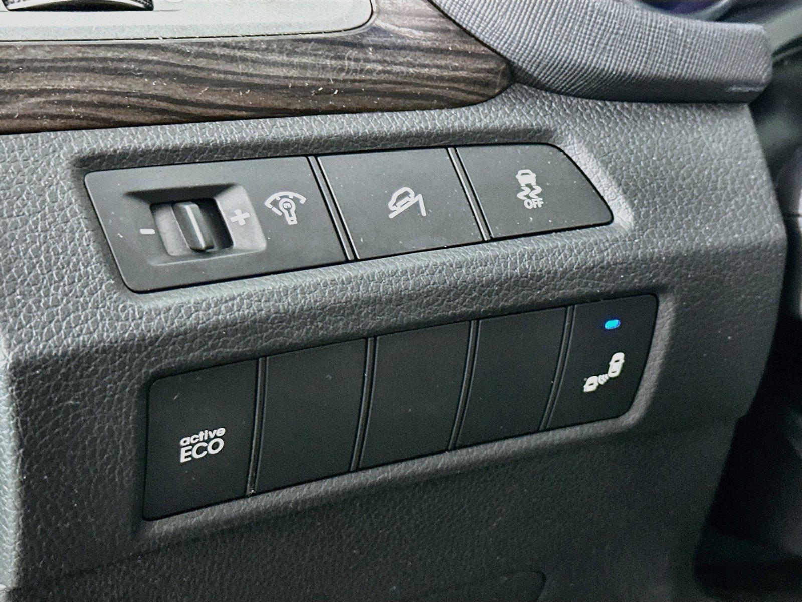 Used 2014 Twilight Black Hyundai 2.0T image 10