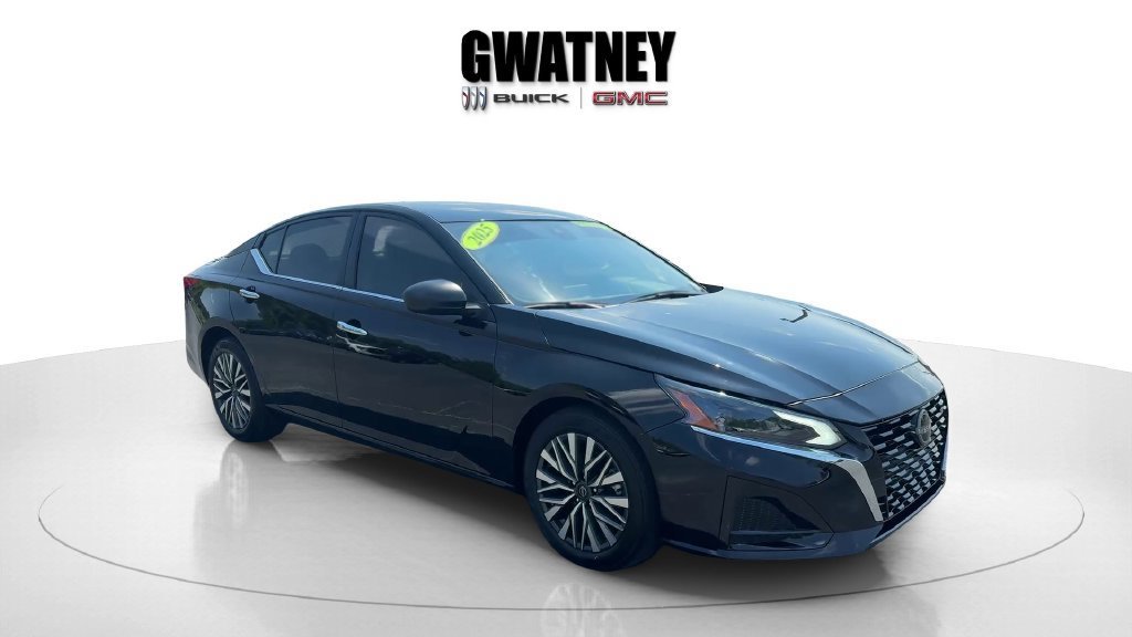 2025 Nissan Altima