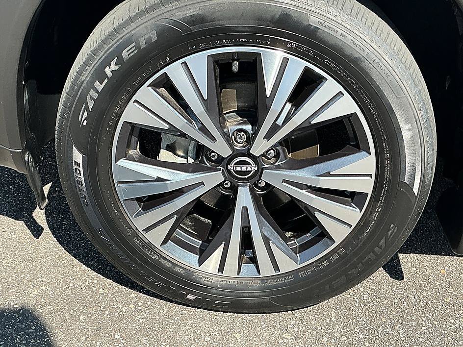 Certified Used 2023 Gun Metallic Nissan SV image 7