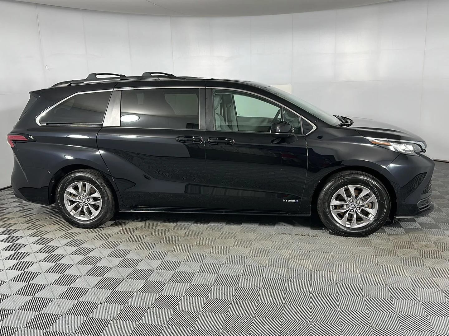 Used 2021 Midnight Black Metallic Toyota LE image 8