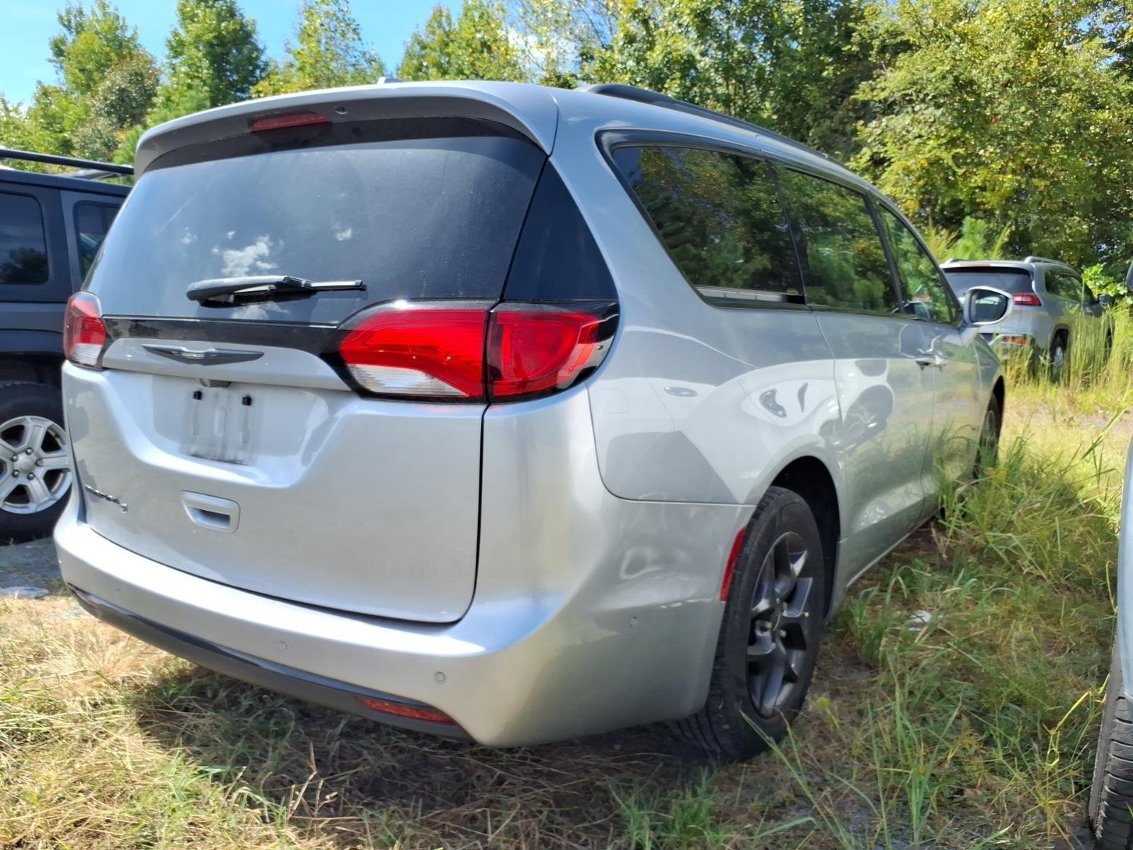 Used 2020 Billet Silver Metallic Clearcoat Chrysler Touring L Plus image 8