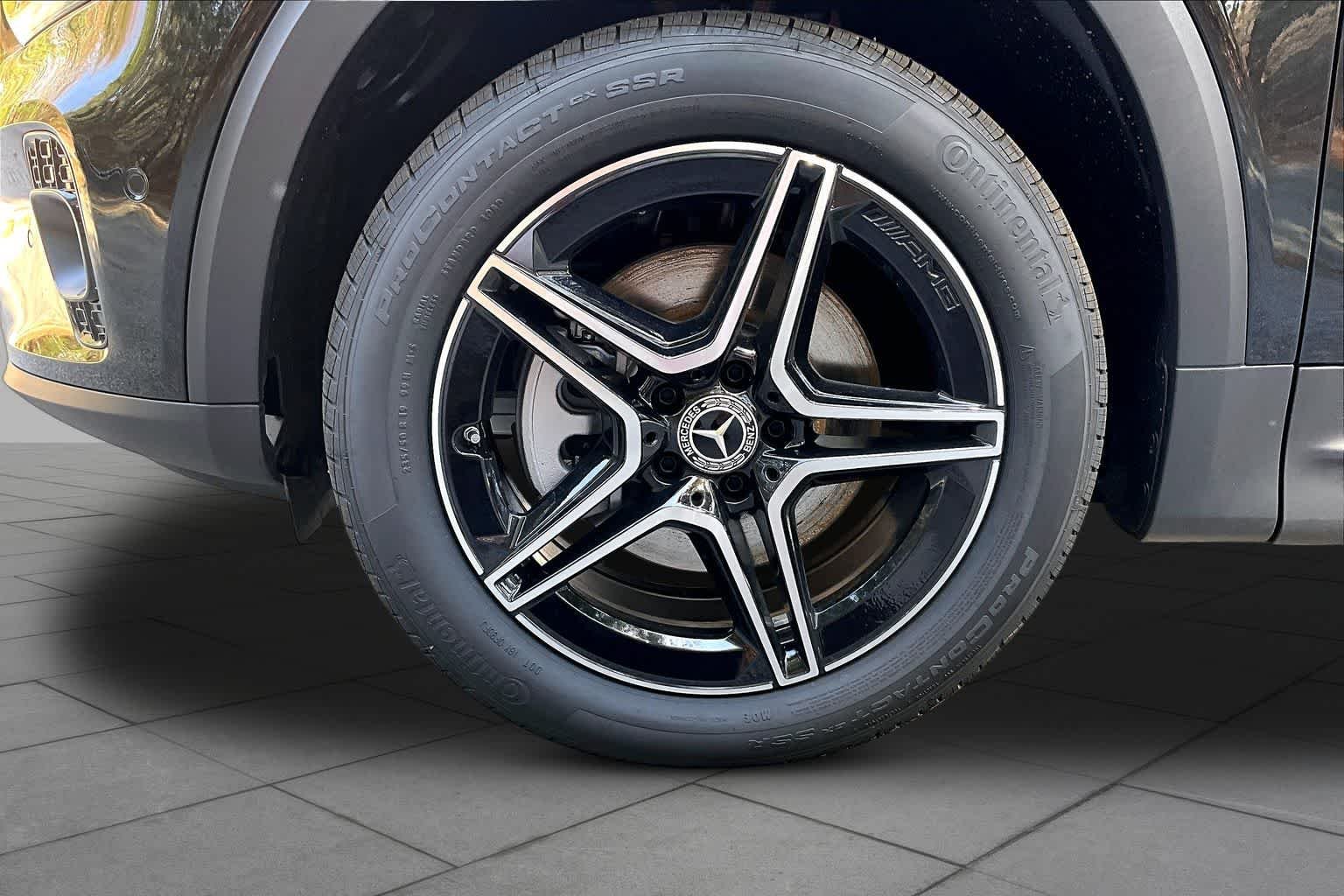 New 2026 Night Black Mercedes-Benz GLB 250 image 17