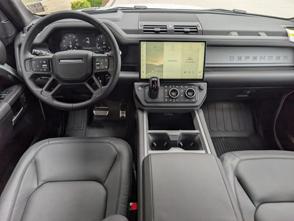 New 2026 Fuji White Land Rover V8 image 11