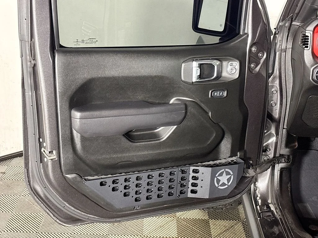 Used 2022 Gray Jeep Unlimited Rubicon image 10