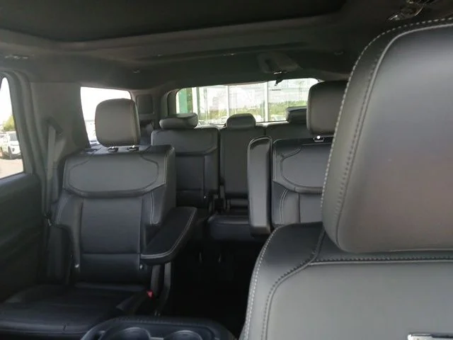 New 2026 Black Ford Platinum image 22