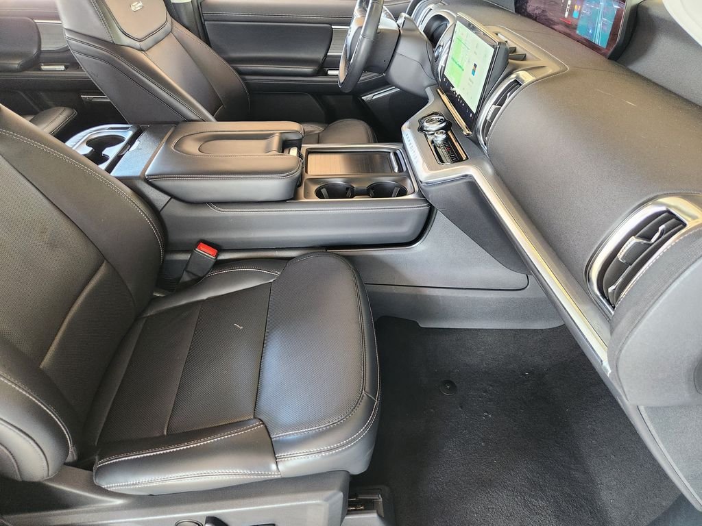 Used 2025 Oxford White Ford Platinum image 16