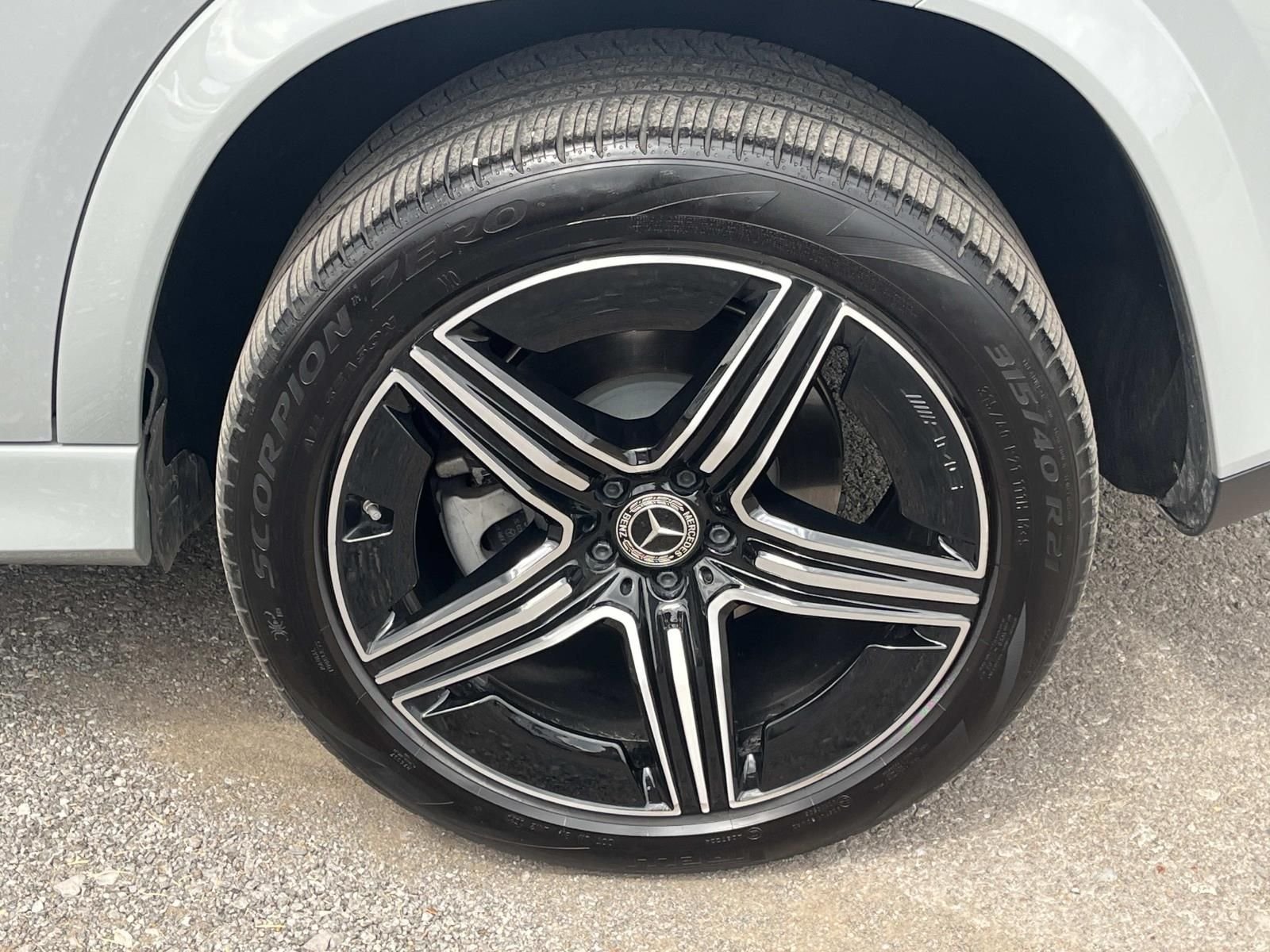 Certified Used 2024 MANUFAKTUR Alpine Gray Mercedes-Benz GLE 450e image 11