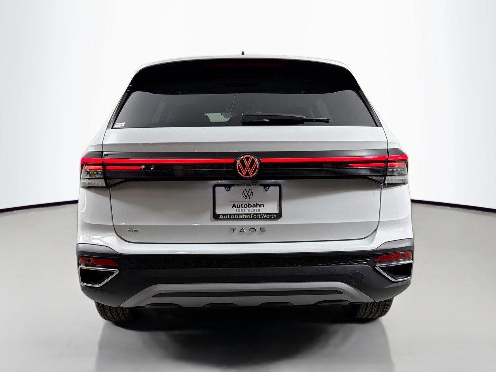 2026 Volkswagen Taos SE - Photo 6