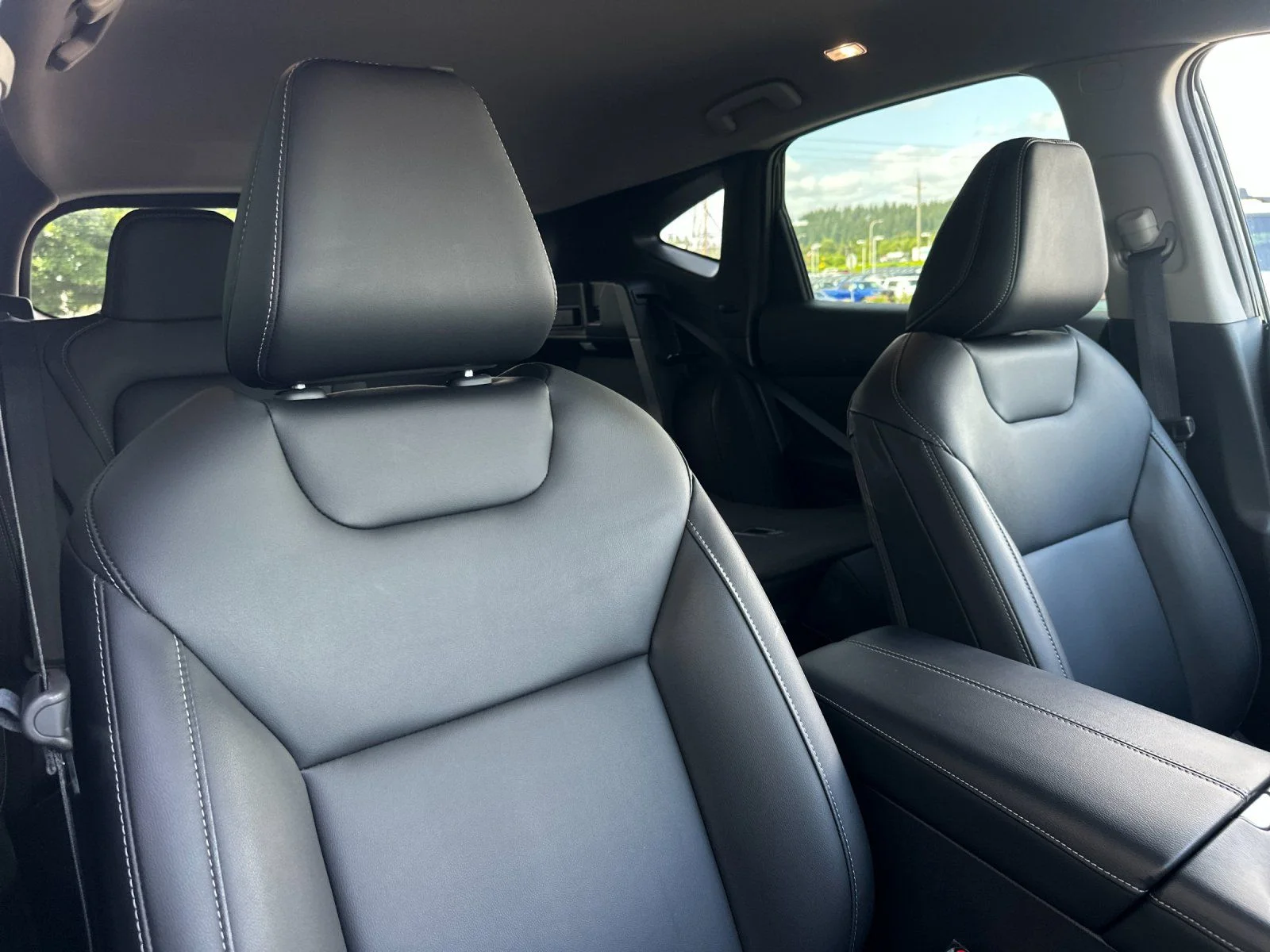 Used 2025 Super Black Nissan SV image 16