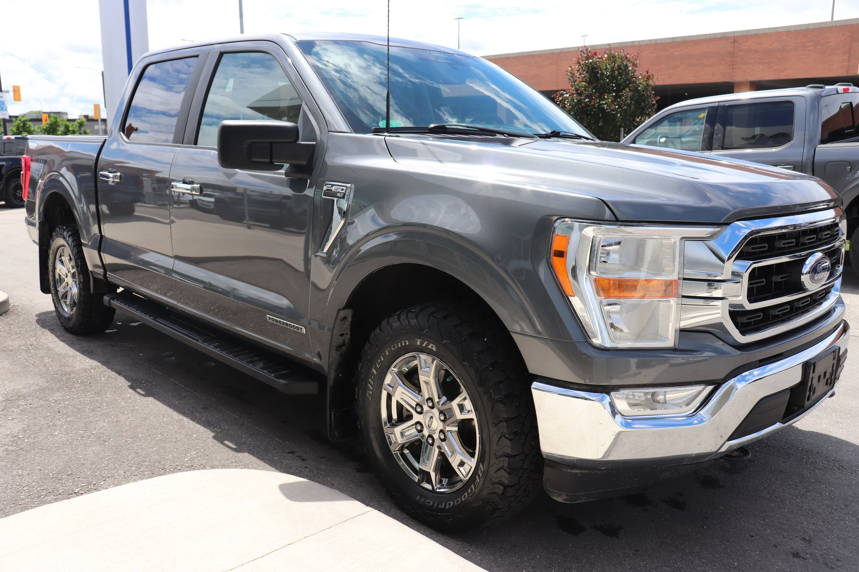 Used 2022 Gray Ford XLT 4WD SuperCrew 5.5
