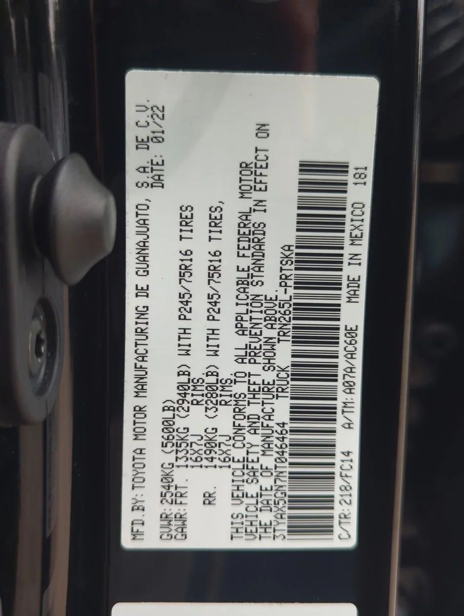 Used 2022 Midnight Black Metallic Toyota SR5 image 28