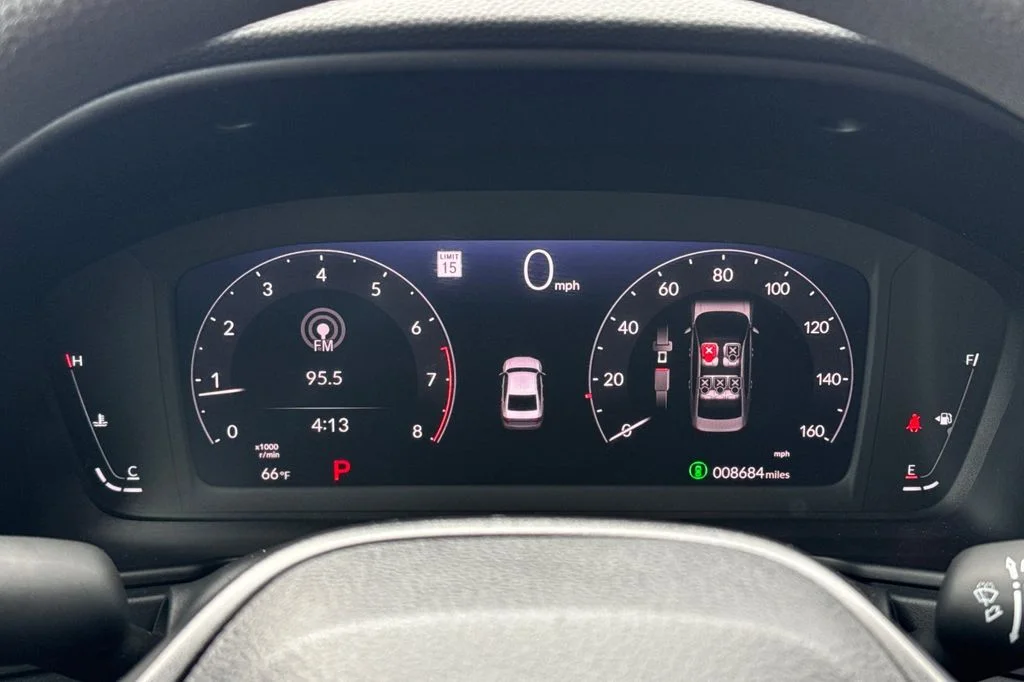 Used 2025  Honda SE image 25