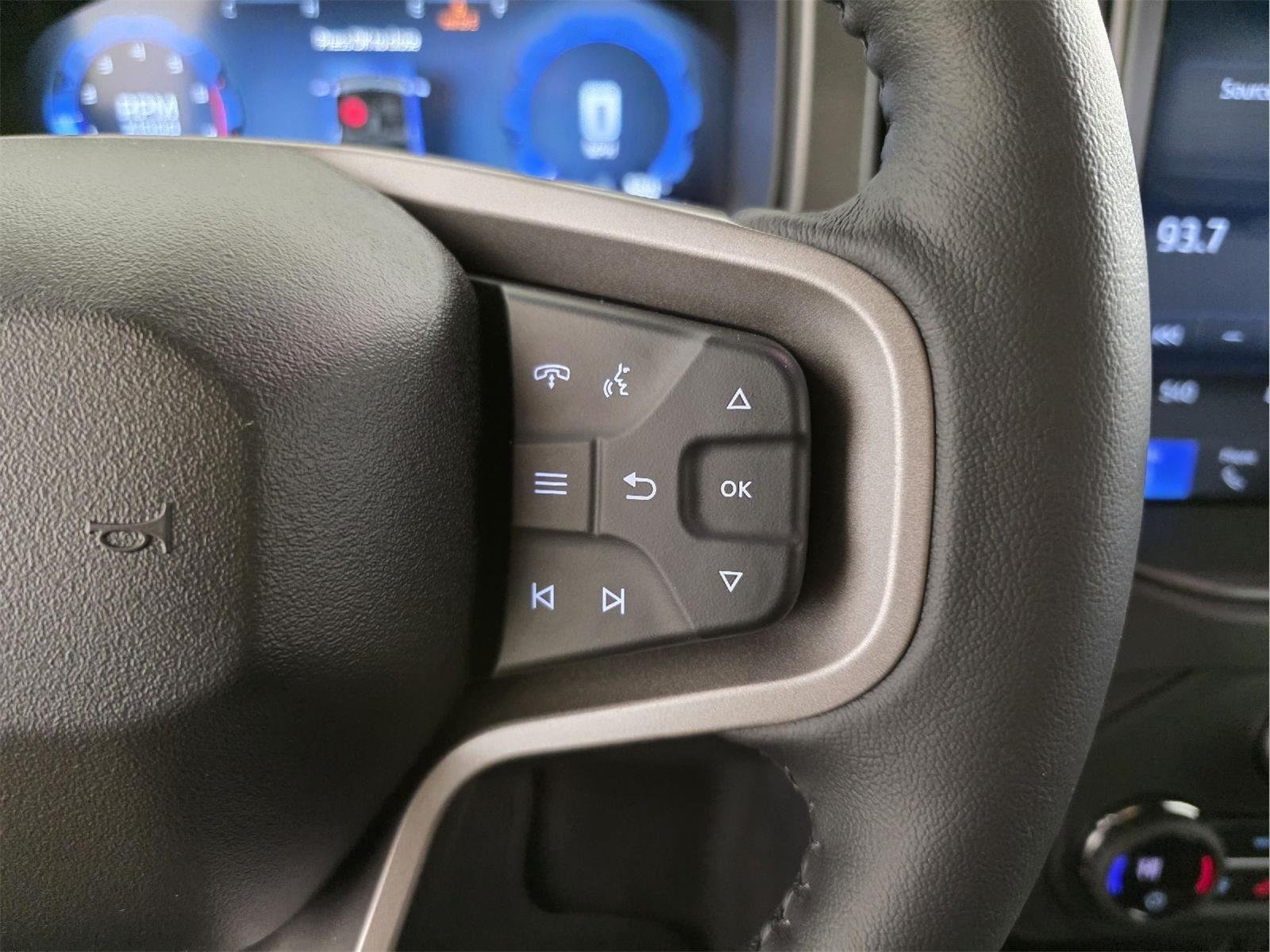 Used 2025 Carbonized Gray Metallic Ford Badlands image 28
