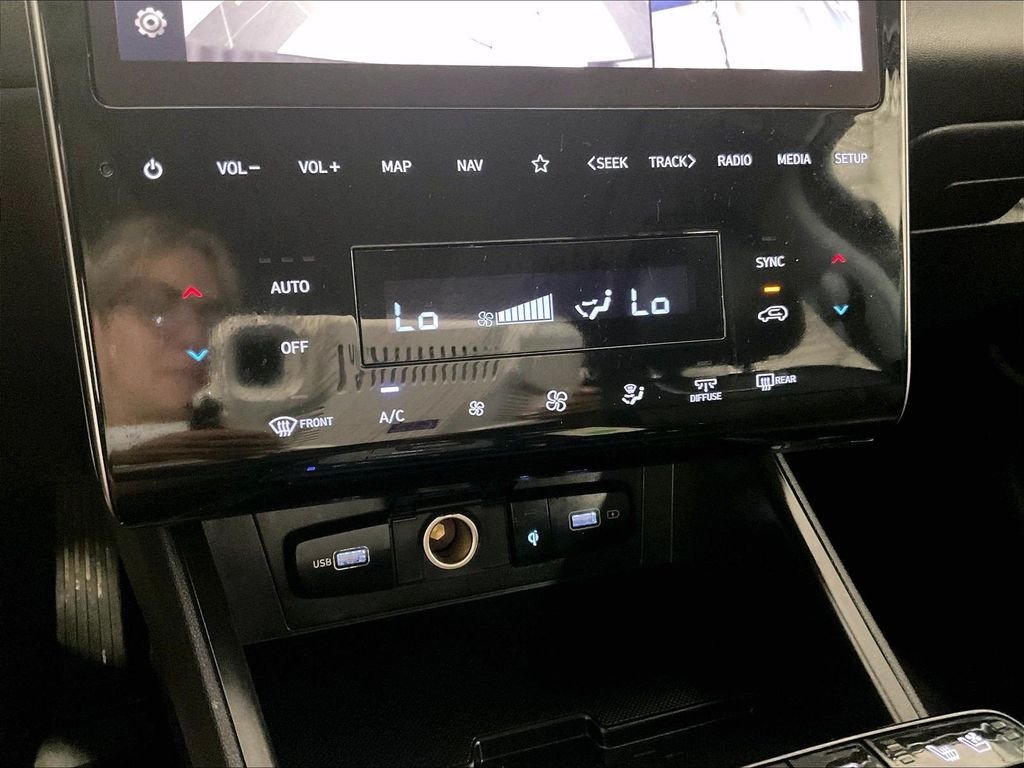 Used 2024 Black Hyundai Limited image 26