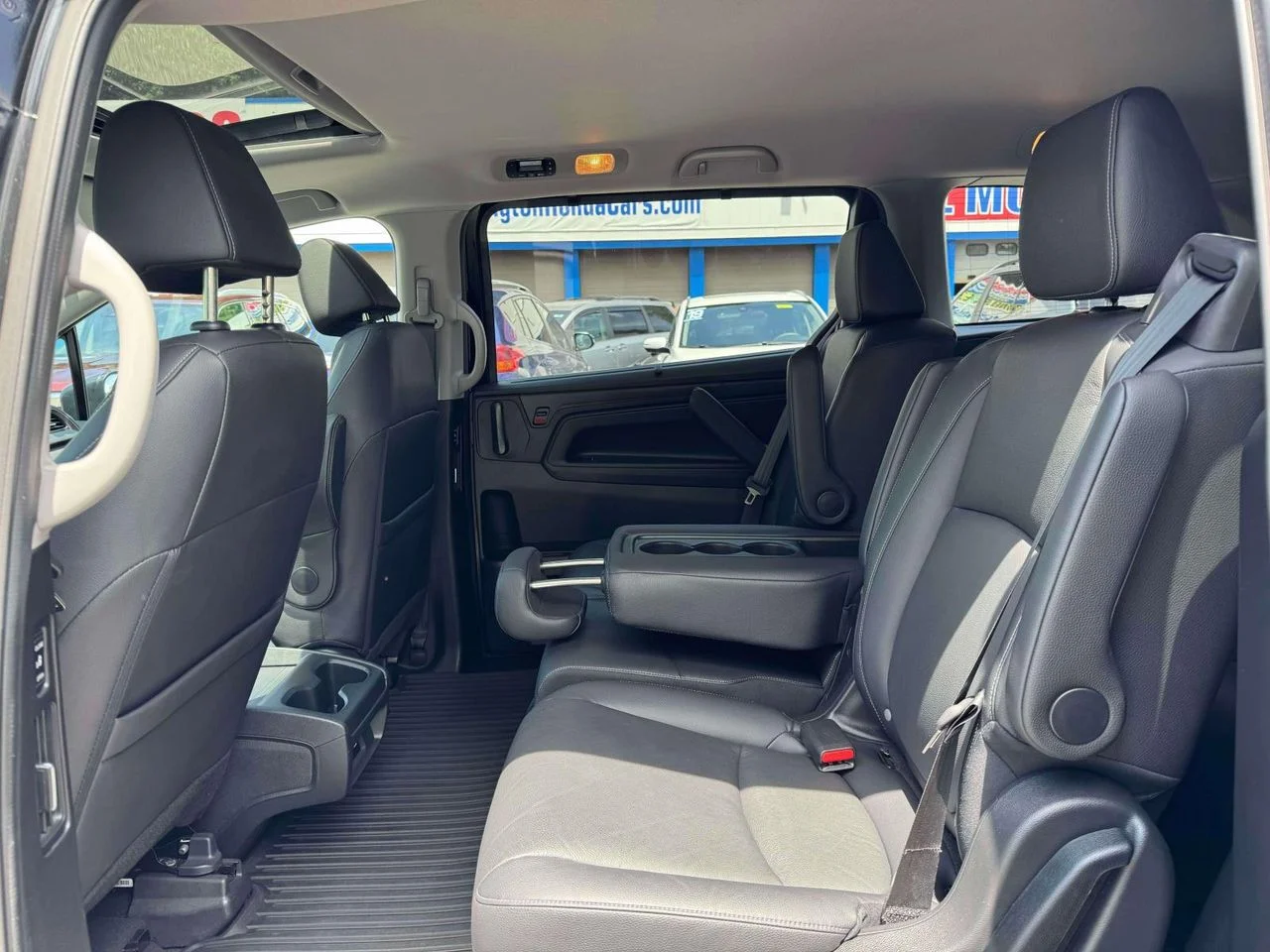 2023 Honda Odyssey EX-L - Photo 17