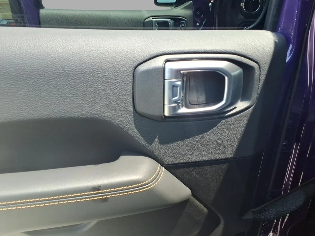 New 2026 Reign Exterior Paint Jeep Sahara image 6