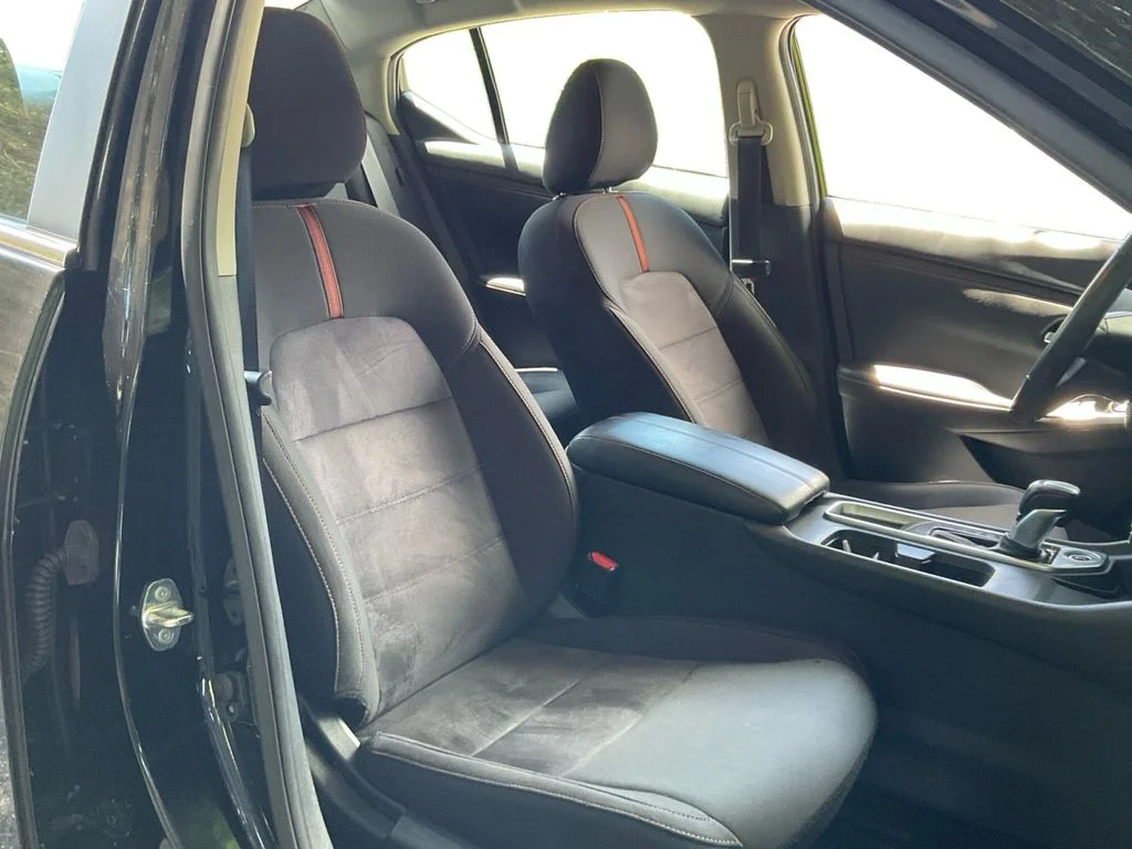 Used 2025 Black Nissan SR image 28
