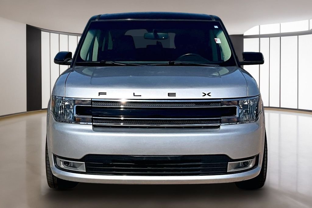 Used 2019 Silver Ford SEL image 3
