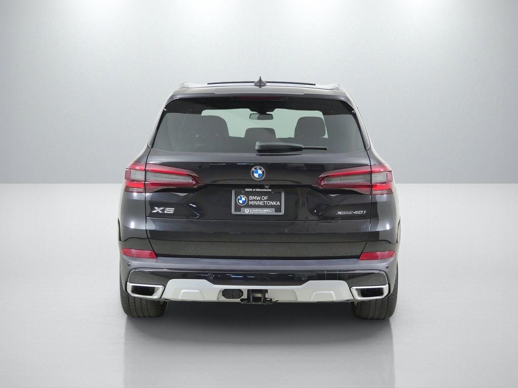 Used 2022 Black Sapphire Metallic BMW xDrive40i image 11