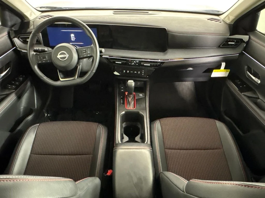 Used 2025 Black Nissan SR image 14