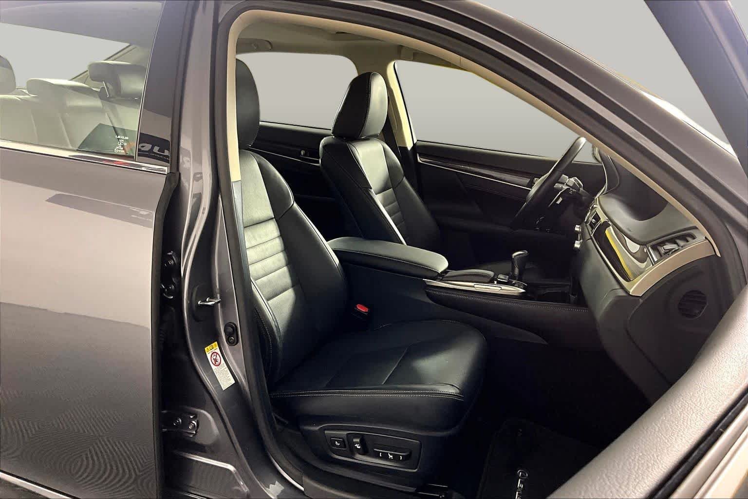 Used 2016 Nebula Gray Pearl Lexus  image 8