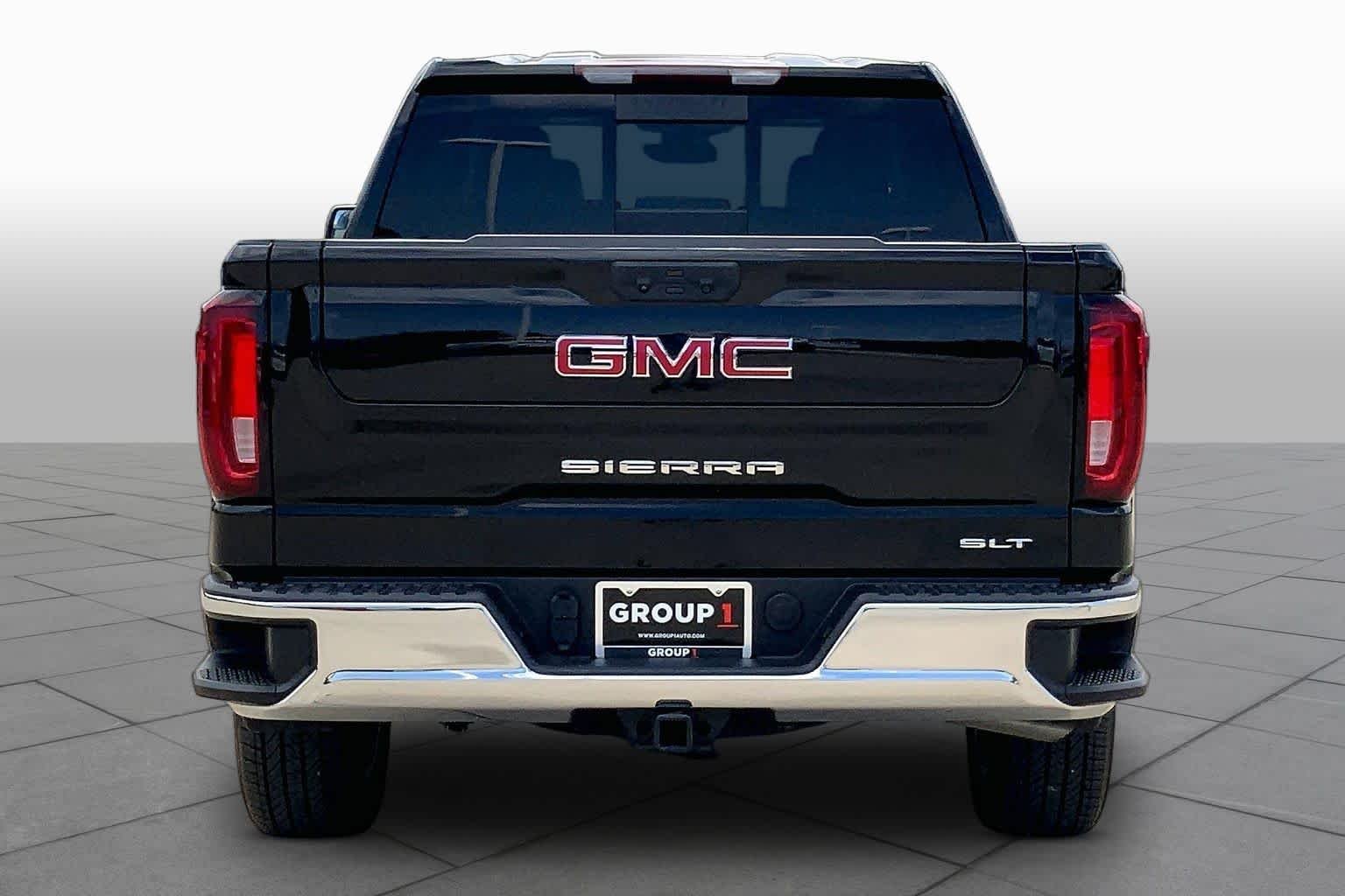 Used 2024 Onyx Black GMC SLT image 5