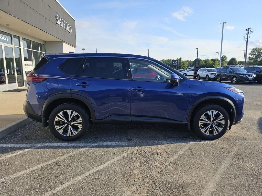 Used 2021 Blue Nissan SV image 6