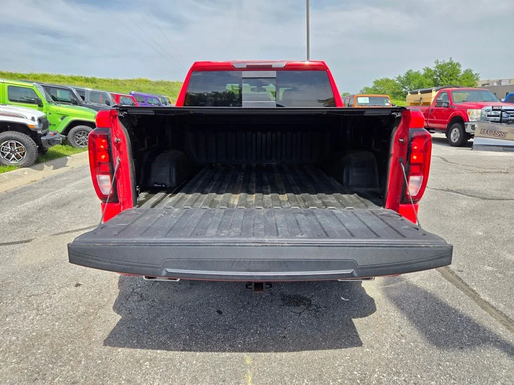 Used 2021 Red GMC Elevation image 30