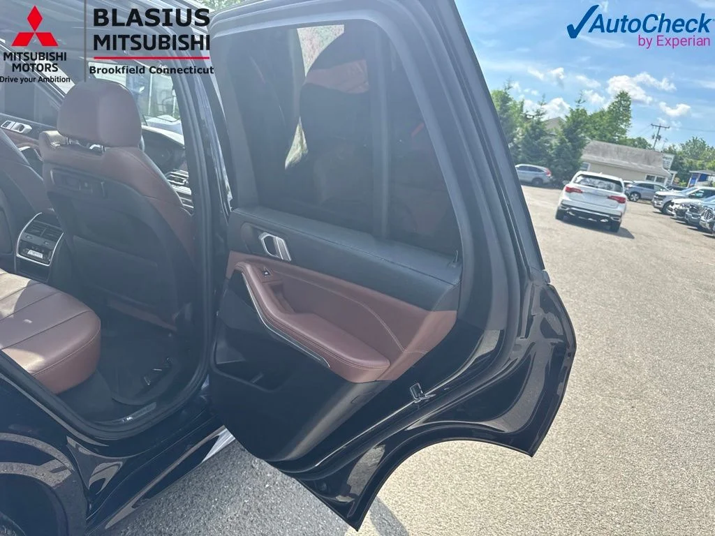 Used 2020 Black BMW xDrive40i image 49